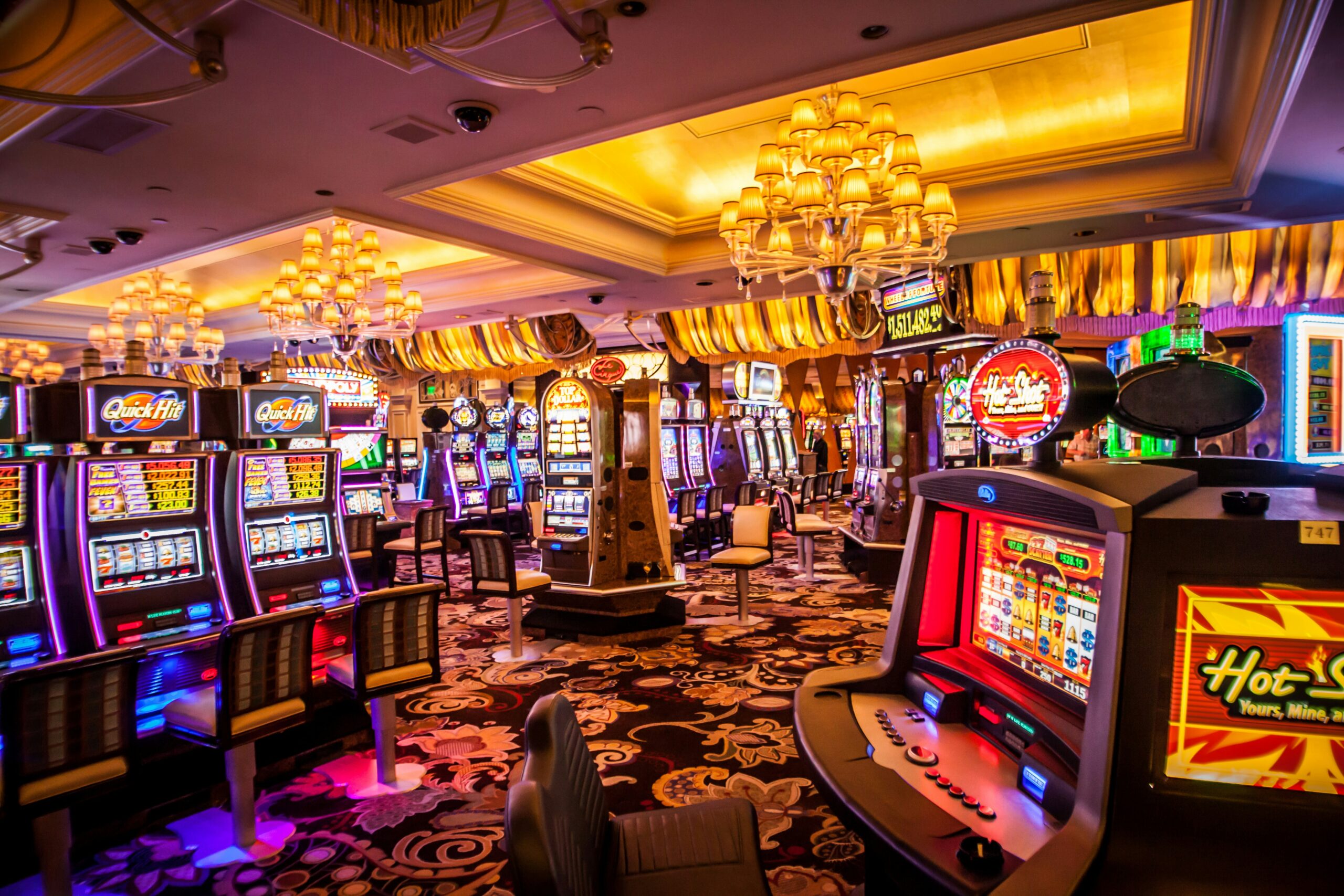 Are Casinos Open on Christmas Hours, Dining & Fun